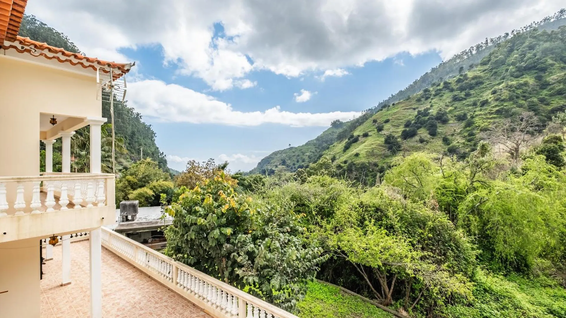 Valley Nest By Zest And Guest Ribeira Brava 0*,